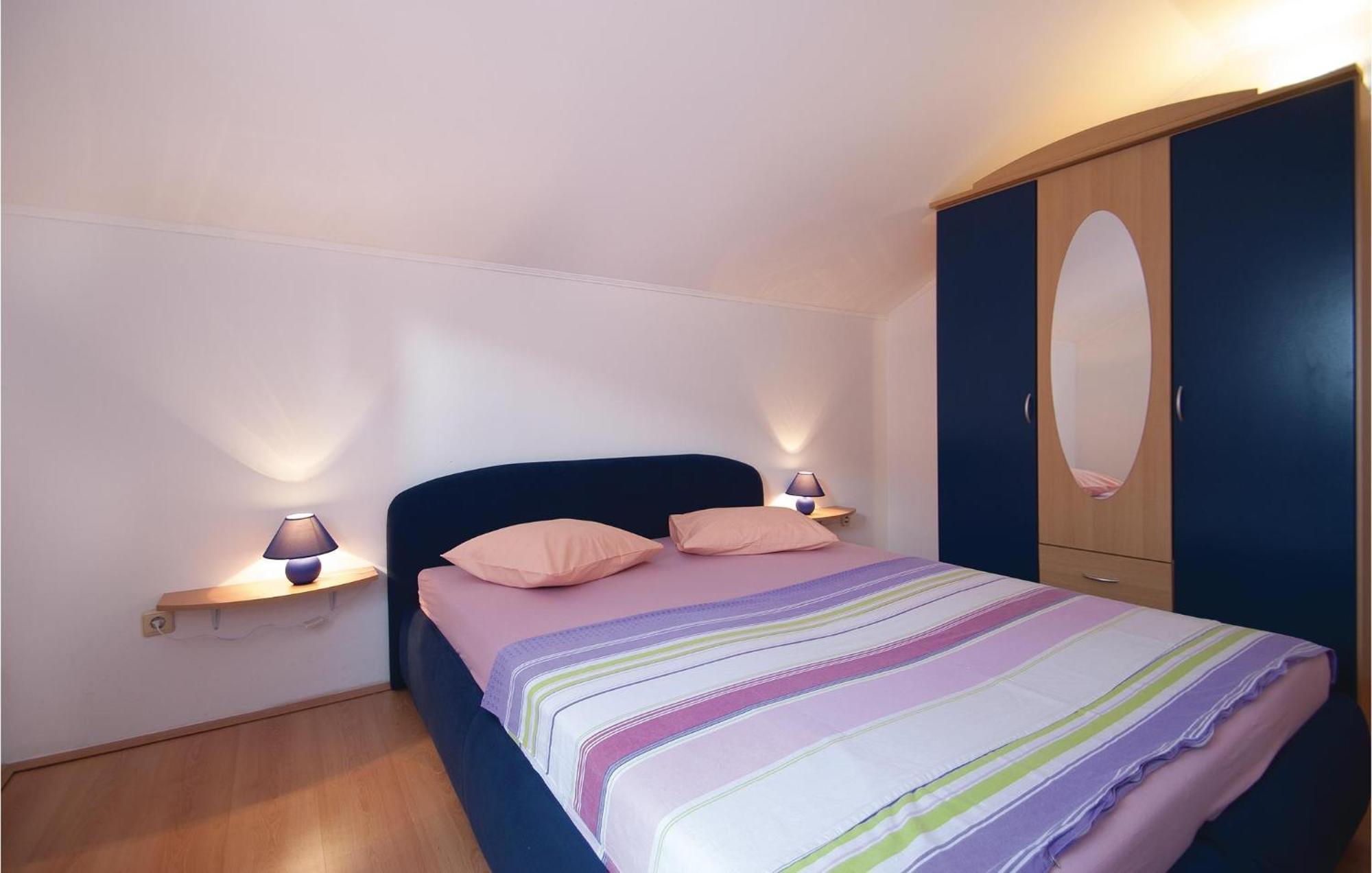 Lovely Apartment In Rovinj With Kitchen Eksteriør bilde